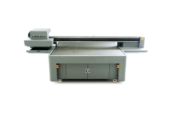 طابعة الشريط الدقيقة 1800 X 1000mm حجم الطباعة غني G5 / G6 فوهات